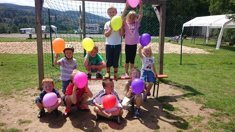Kinderferienanimation beim Campingplatz Hof Biggen